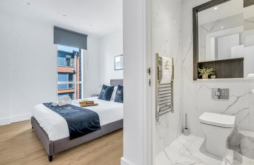 Pluxa Nero Deluxe - City Bliss 2Bath, Walk to Transit - Foto 14