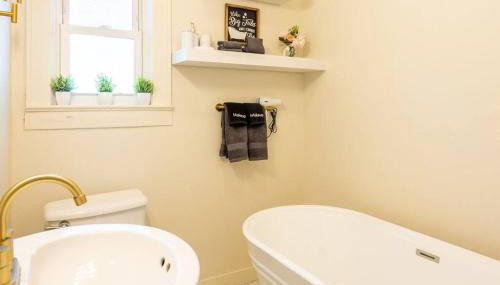 Charming Modern Farmhouse Retreat - Foto 2