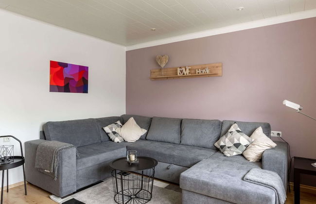 Garden Retreat With Pond View - Photo 11