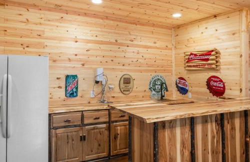 Mountain Views - Firepit - Gas Fireplace - Sleeps 15 - Foto 5