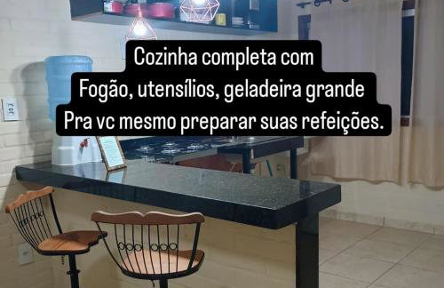Flat de 2 quartos com AR na área central de GV com conzinha completa-garagem-wifi-Bom p grupos ou familias ou empresas - Foto 13