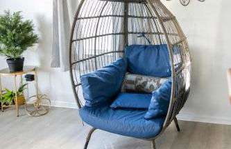 Euclid Near Lake Erie Cleveland king bed - Foto 67