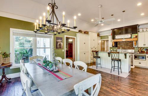 Historic Farmhouse with Modern Amenities and Hot Tub - Foto 8