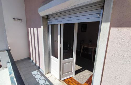 Lisbon traditional T2 with balcony in Damaia, Lisbon - Foto 8