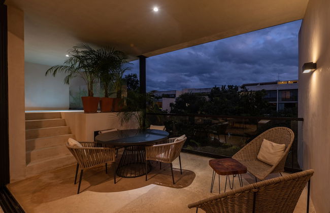 Two Bedroom Luxury Apartment by TuLuna - Photo 13