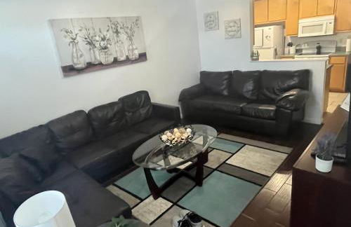 3 Bed 3 Bath Townhome - Foto 1