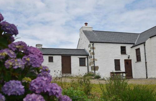 Panteurig Cottage - Photo 1