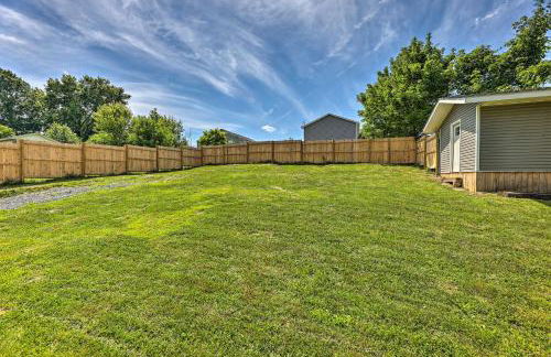 Pet-Friendly Digs with Fire Pit and Large Yard! - Foto 31