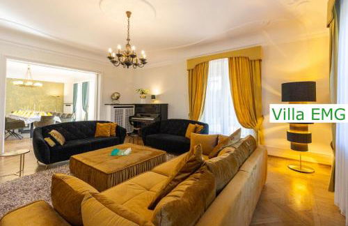Luxury Villa EMG Steinfurt - Historische Villa mit Sauna, SPA, Garten & großem Essbereich für bis zu 22 Personen - Foto 2