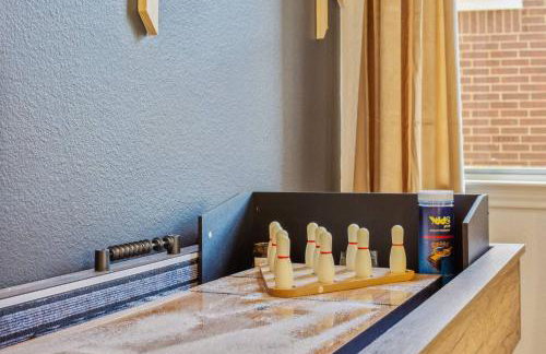 Cypress 5 Bedroom Retreat with Hot Tub, Firepit and Game Tables! Pet Friendly - Foto 50