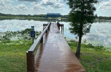 Lake Valrico's Camelot Court with HEATED POOL & access to private lake - Foto 24