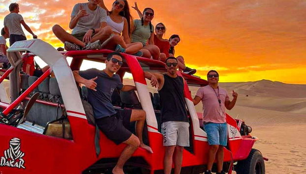 Sandboarding nel deserto di Ica al tramonto - Foto 2