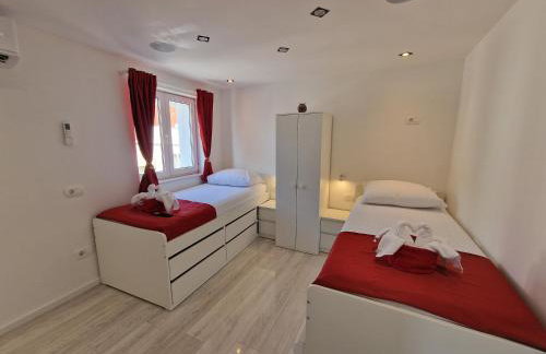 Apartment Casa Lumina - 5 minutes to the airport - Foto 59