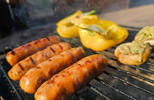 The Woodland Lodge - Wood Fired Hot Tub and Firepit - Foto 2