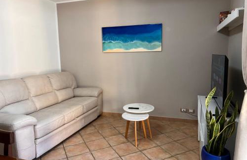 Un passo dal Mare - 50m from the Sea, with Garden, AC & WiFi - Foto 10