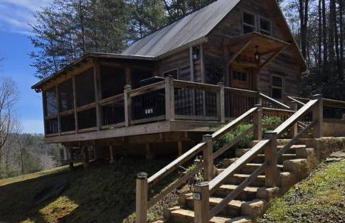 Couples Getaway Cabin with a Loft - Firepit - Creek - Foto 34