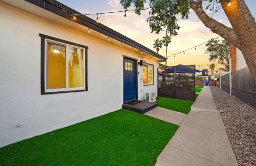 Explore North Park Chic 2br with Fire Pit Sleeps 6 - Foto 40