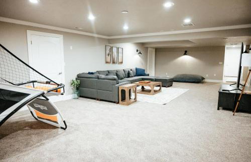 Large & Spacious Home, Sleeps 23+ near SLC - Foto 56