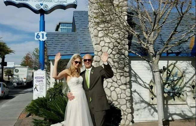 Las Vegas Wedding at Graceland Chapel - Photo 5