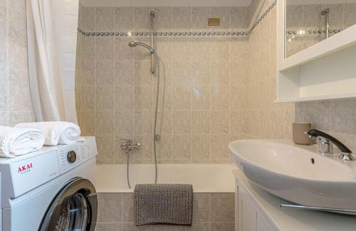 ROMANTIC COMO HIDEAWAY with private parking - Foto 12