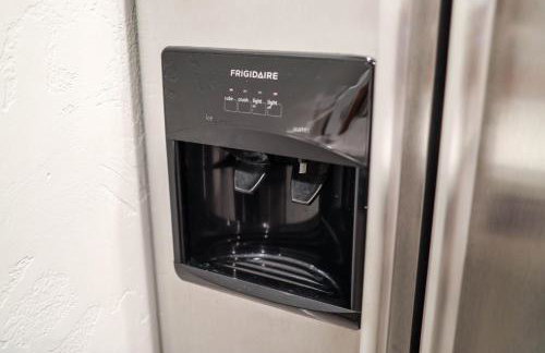 Game Night Downtown - BSU - Slots - Over 100 Games - Foto 37