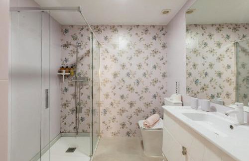 Comfort & Charm in the Center - Foto 30