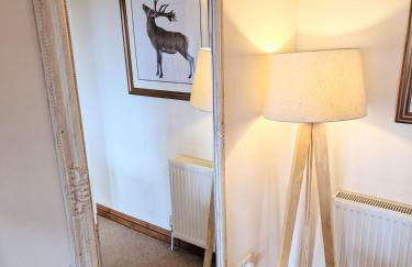 Lomond 5 with Private Hot Tub - Fife - Loch Leven - Lomond Hills - Pet Friendly - Photo 7