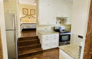 Comal Inn - Photo 53