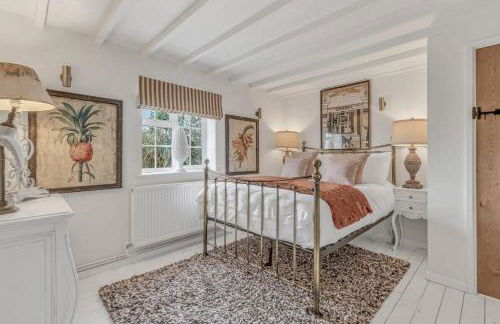 Hiron's Piece and Honeysuckle Cottage - with Hot Tub - Photo 56