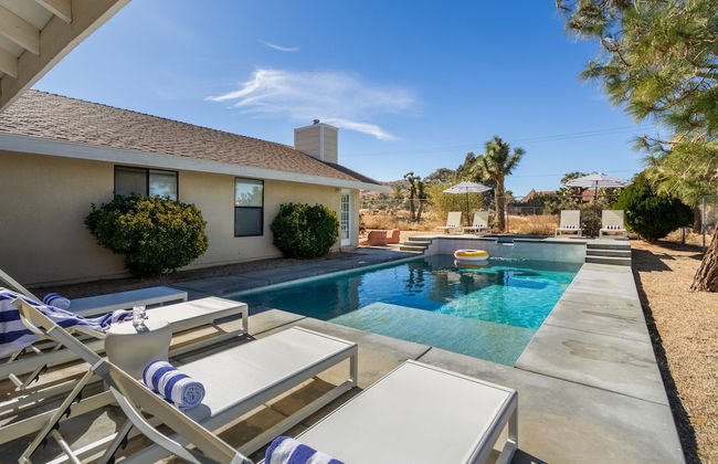 Mojave Moon by Avantstay Modern & Bright JT Home in Great Location w/ Pool & Hot Tub - Foto 26