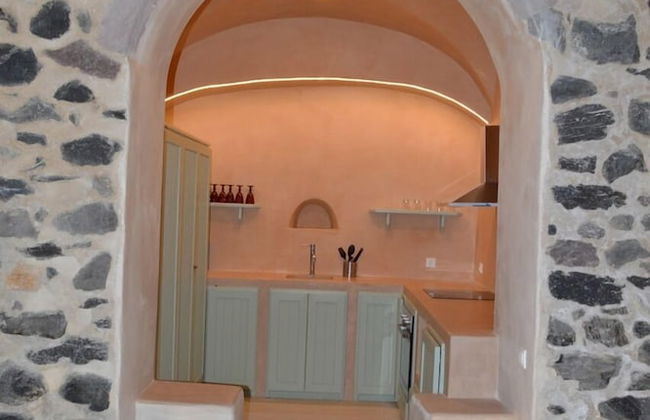 Pyrgos Old winery villa - Photo 18