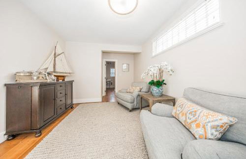 Close to Dtwn Nantucket! Group Getaway with Patio - Foto 15