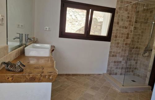 Habitación doble con baño grande privado en piso compartido - Photo 48