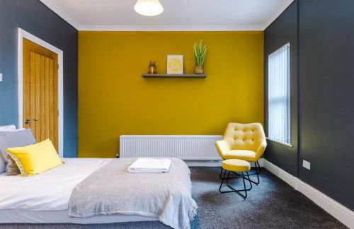 Spacious Modern Chester Home - Great Location - Photo 21