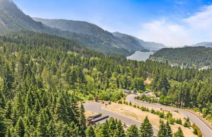 Mountain-View Retreat with Hot Tub & Waterfalls - Foto 67
