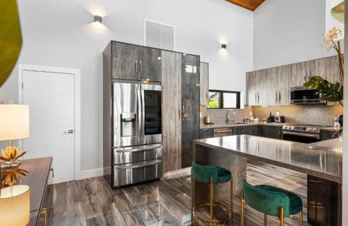 Best Bayfront View Villa with Heated Pool - Foto 19