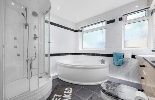 Two Bedroom House by Brookland Stays Serviced Accommodation Short Lets Middleton with Free WiFi - Foto 18