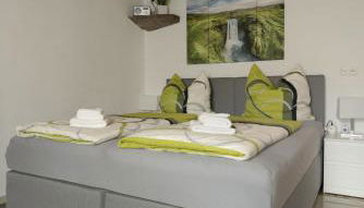 feworld living - near Salzburg city - Photo 4