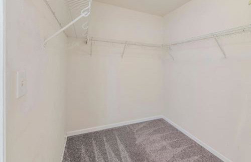 Modern Comfort Loves Park Stylish 3BR Getaway - Foto 39