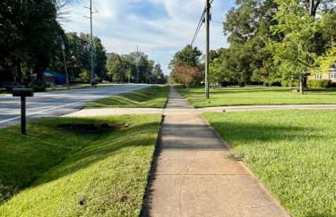 Cozy Mid Century Home in Athens GA - Foto 2