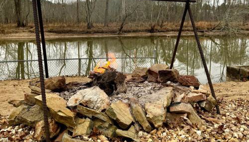 Peaceful Lakeside Covered Airstream with Firepit & Kayaks Near Centre, AL - Foto 5
