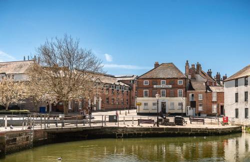 3, The Dolphin, 49 Quay Street - Stunning apartment - Quintessential - Quay views - Sleeps 2-4 people - Foto 1