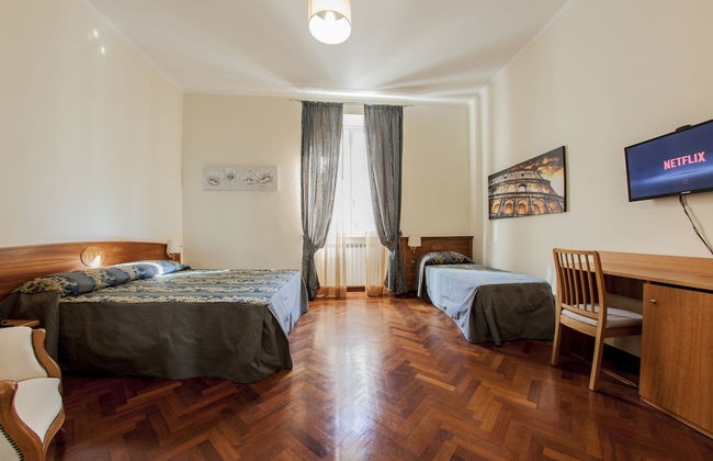 Hotel Domus Praetoria - Photo 17