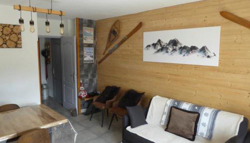 le chalet Cerdan - classé 3 étoiles - 5 personnes - 2 chambres- parking -garage-jardin-WIFI-rénové en 2023 - Foto 2