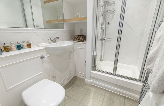 JOIVY Stunning 3BR house near Regents Park& Baker Street - Photo 24