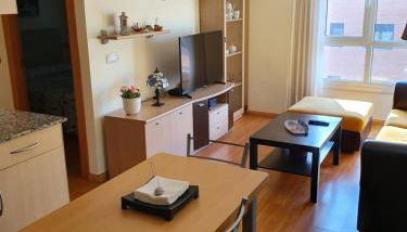 Acogedor Apartamento en Oviedo Frente al HUCA - Foto 5