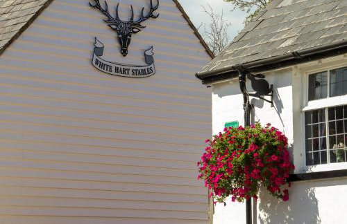 White Hart Stables - Photo 4