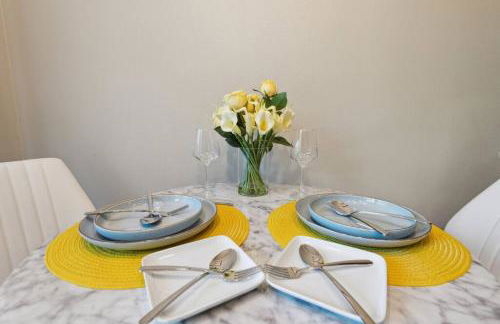 Vibrant 2bed Condo - Stroll to SEA Space Needle - Foto 48