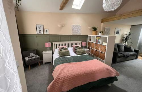 Cute Studio with kitchen, patio and free parking - Foto 1