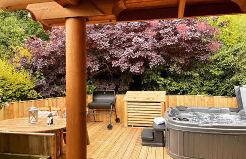 Beautiful 2 Bedroom Log Cabin With Private Hot Tub - Elm - Foto 12